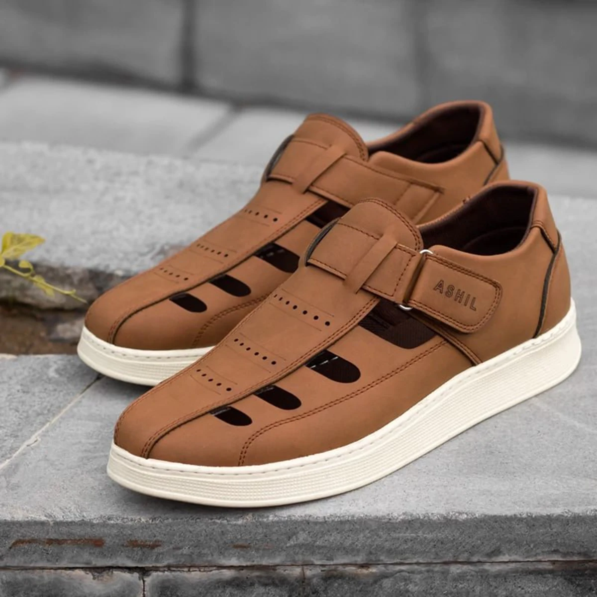 صندل مردانه نسکافه ای مدل Arman ویژگی های کالا