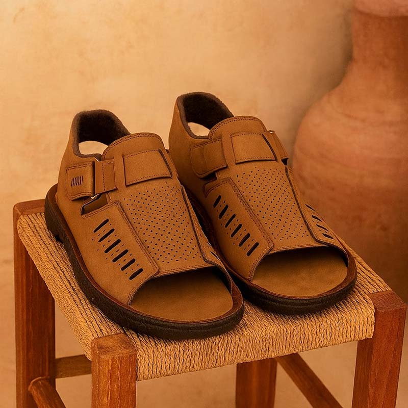 صندل جلوباز مردانه قهوه ای مدل Sany